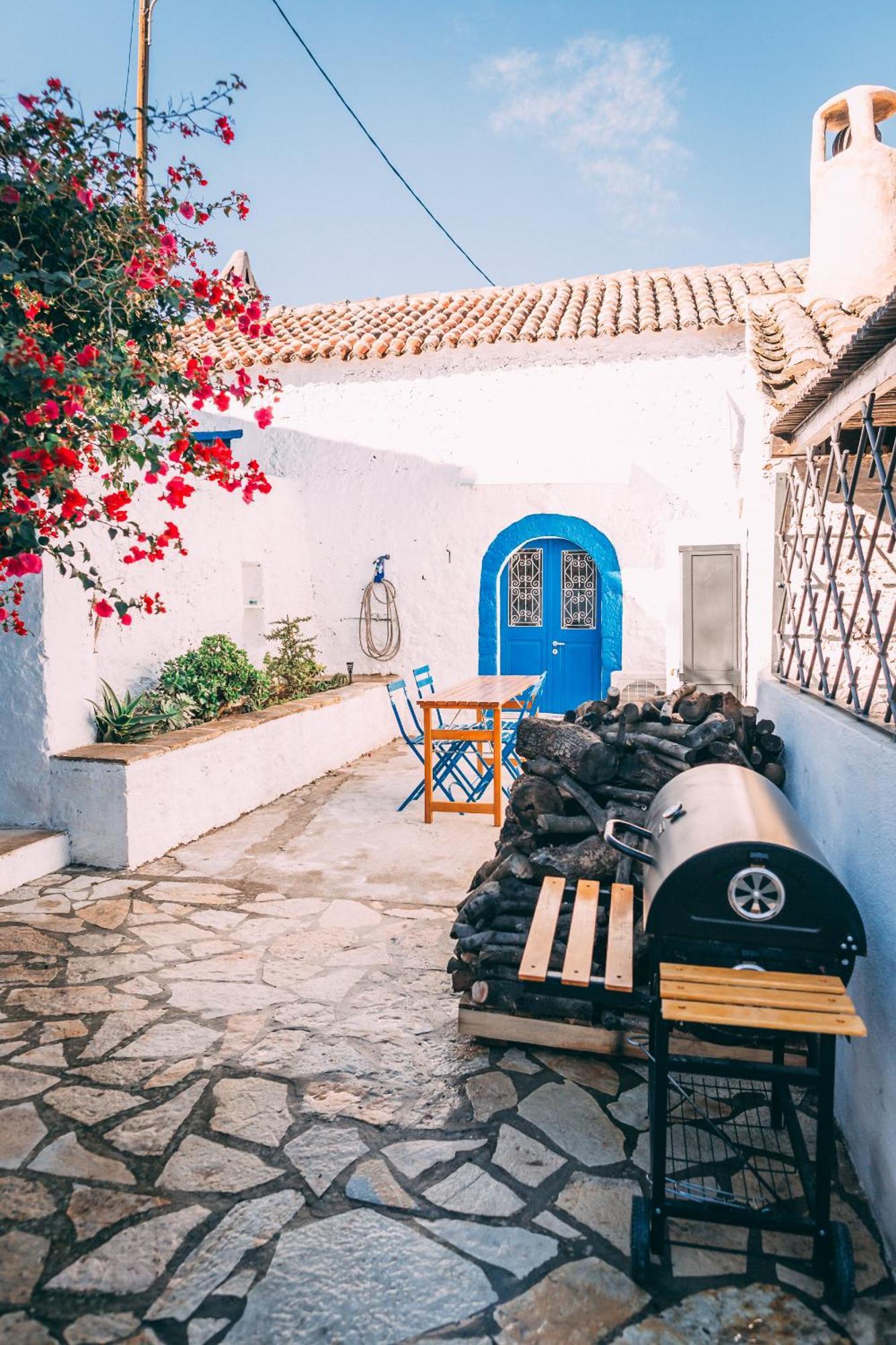 Thalassa New House Holiday home