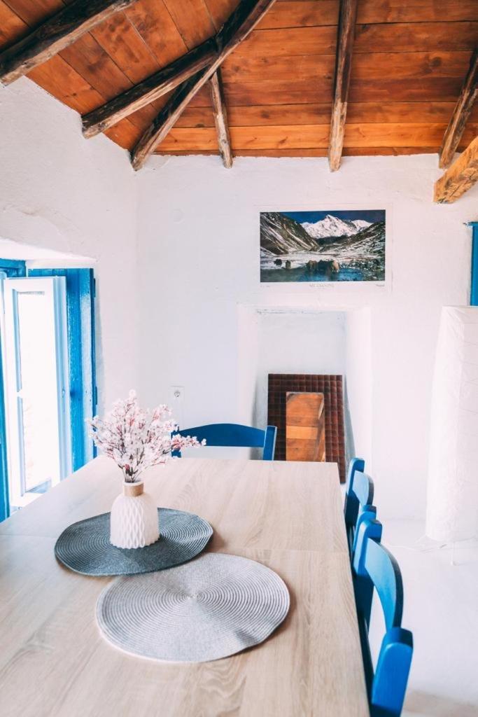 Thalassa New House